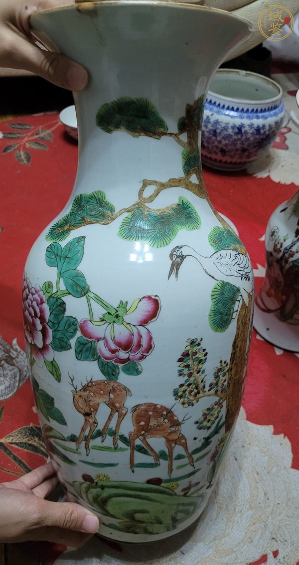 古玩鶴鹿同春粉彩瓶真品鑒賞圖
