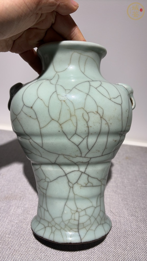 古玩陶瓷哥窯瓶真品鑒賞圖