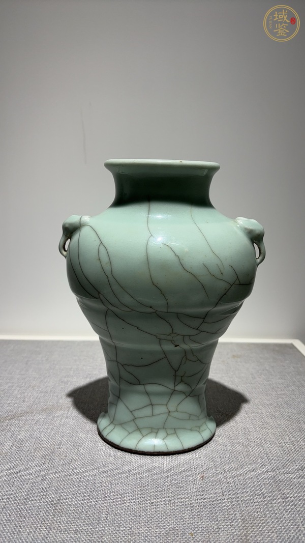 古玩陶瓷哥窯瓶真品鑒賞圖