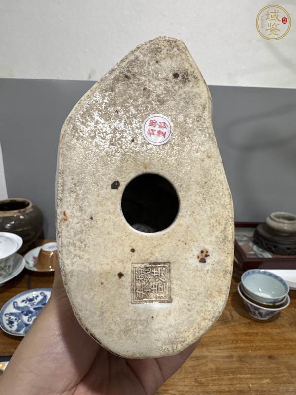 古玩陶瓷白釉羅漢造像真品鑒賞圖