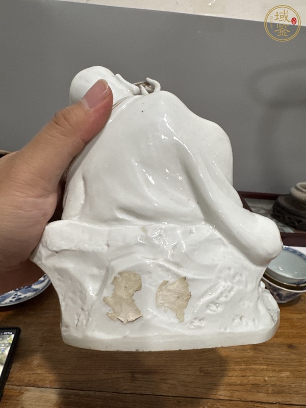 古玩陶瓷白釉羅漢造像真品鑒賞圖