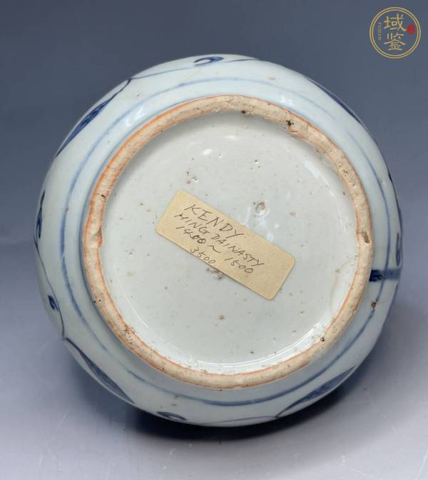 古玩陶瓷明晚期 青花纏枝花卉紋軍持真品鑒賞圖