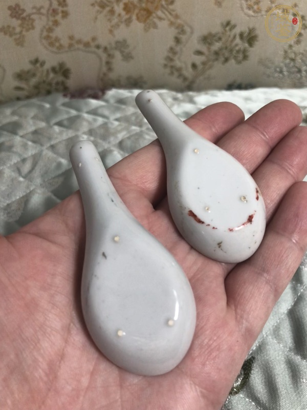 古玩陶瓷粉彩龍紋勺真品鑒賞圖