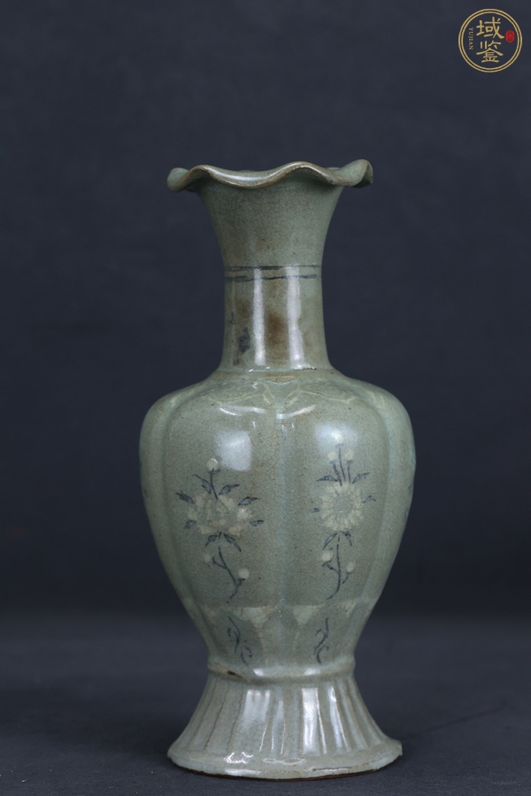 古玩陶瓷高麗青瓷花口瓶真品鑒賞圖