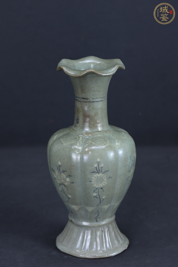 古玩陶瓷高麗青瓷花口瓶真品鑒賞圖