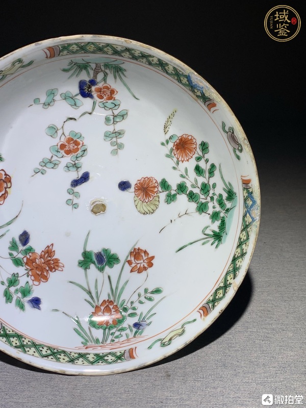 古玩陶瓷五彩四季花卉紋盤真品鑒賞圖