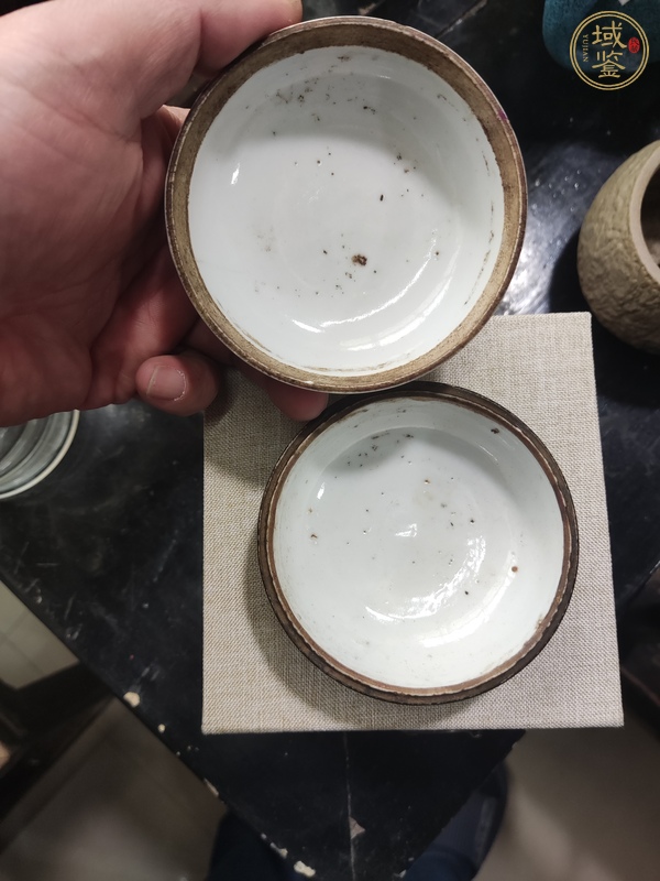 古玩陶瓷麒麟送子粉彩蓋盒真品鑒賞圖