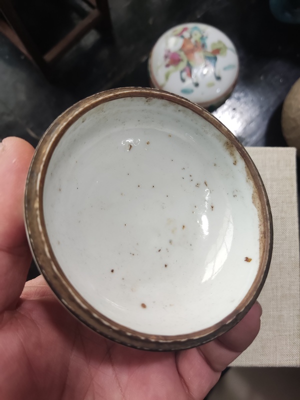 古玩陶瓷精品細(xì)路麒麟送子粉彩蓋盒拍賣，當(dāng)前價格1288元