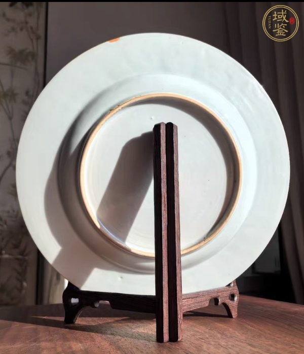 古玩陶瓷花卉紋粉彩盤真品鑒賞圖