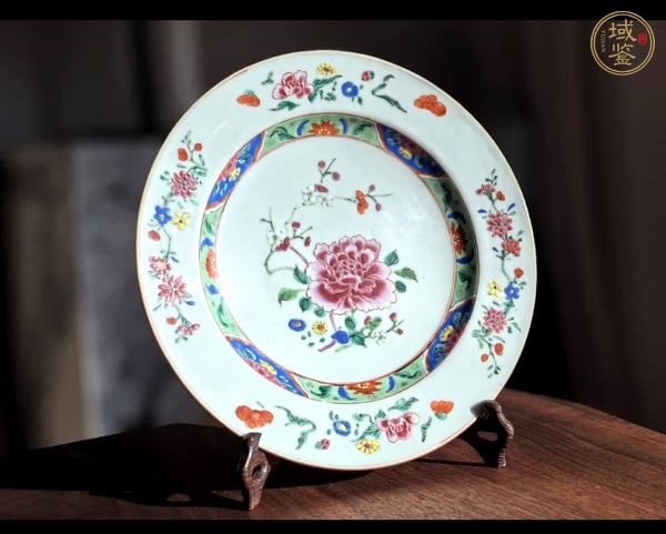 古玩陶瓷花卉紋粉彩盤真品鑒賞圖