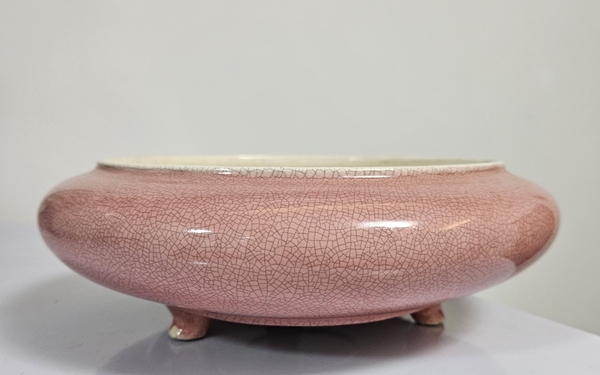 古玩陶瓷紅哥釉三足爐拍賣,當(dāng)前價(jià)格4800元