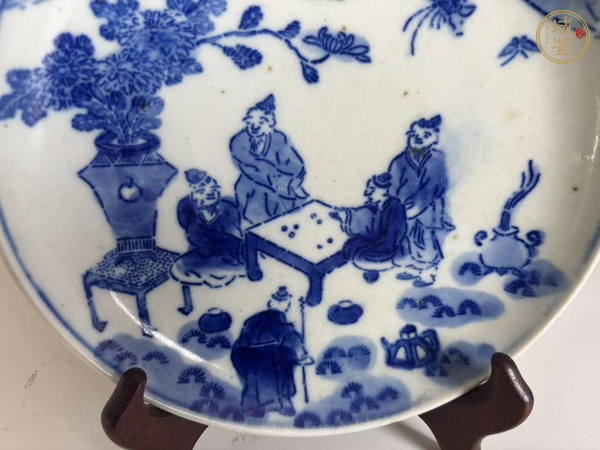 古玩陶瓷人物紋青花盤真品鑒賞圖