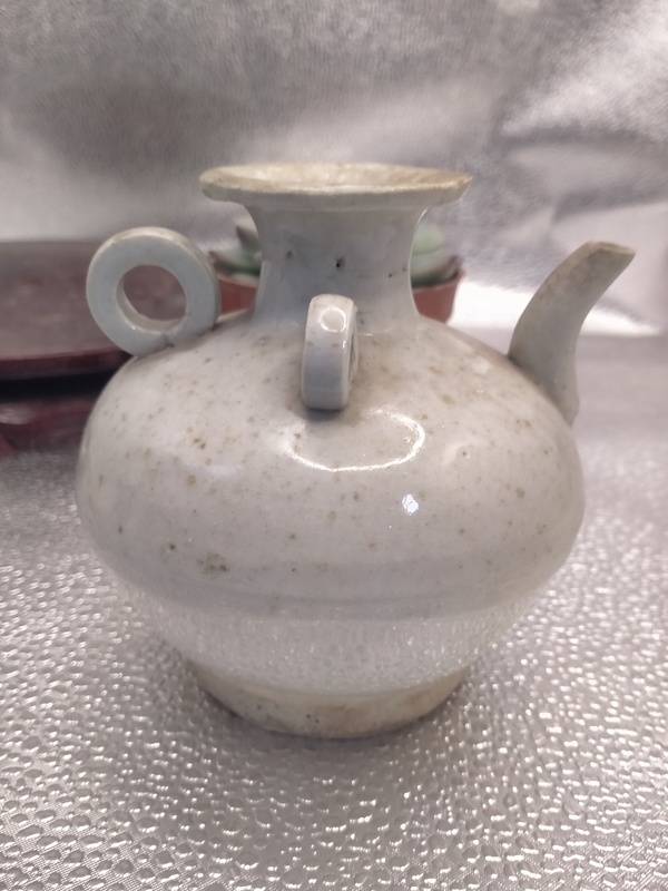 古玩轉(zhuǎn)賣明末青白釉三系執(zhí)壺拍賣，當(dāng)前價(jià)格2000元