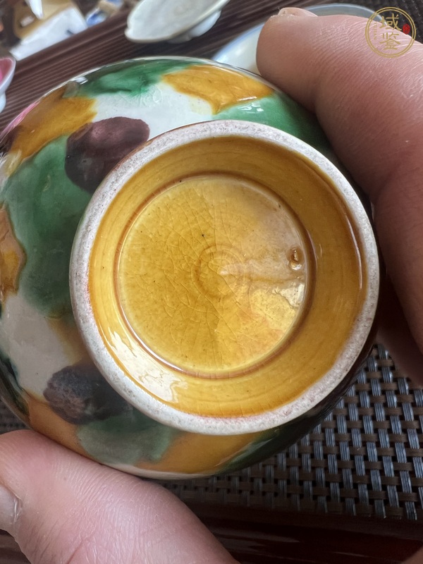 古玩陶瓷虎皮三彩杯真品鑒賞圖