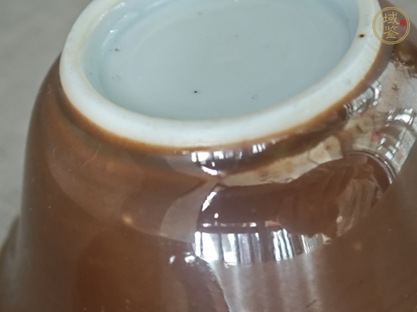 古玩陶瓷外醬釉內青花花卉紋杯碟一套真品鑒賞圖