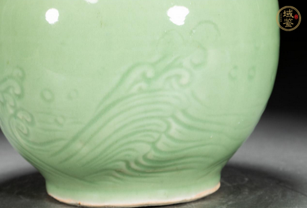 古玩陶瓷青釉刻海水紋花囊拍賣,當前價格50元