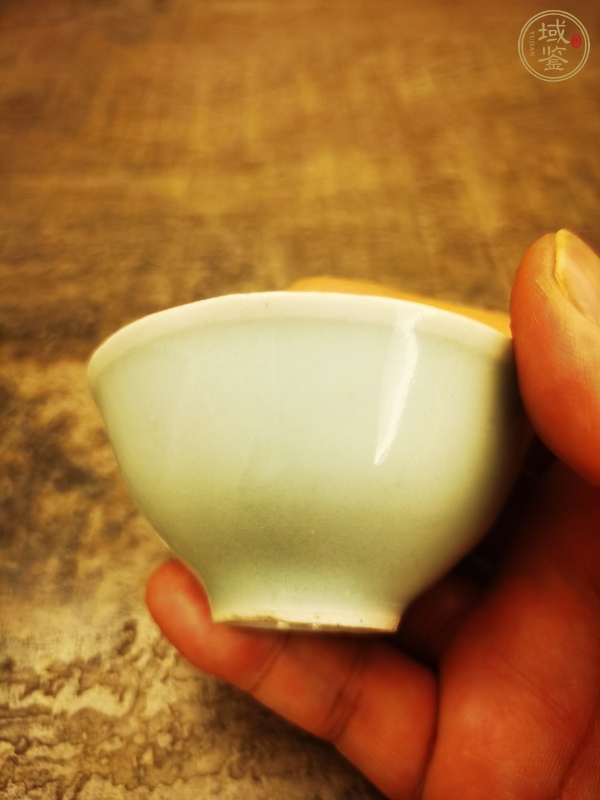 古玩陶瓷豆青釉杯碟真品鑒賞圖