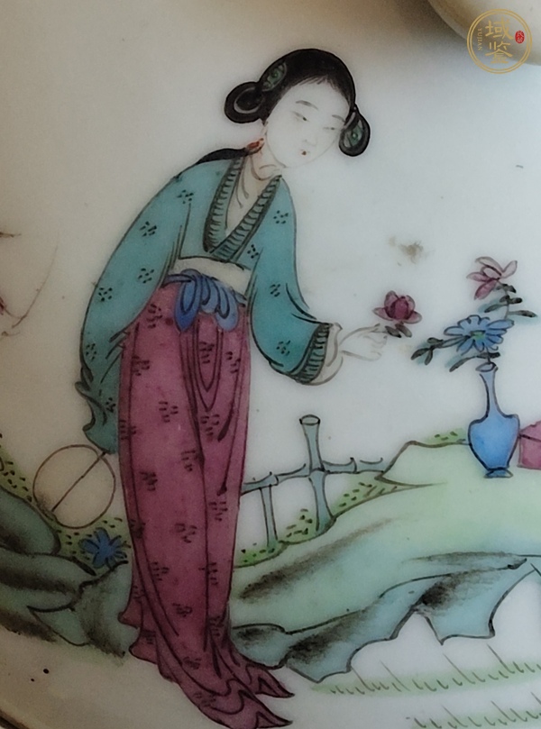 古玩陶瓷仕女紋粉彩一品蓋鍋真品鑒賞圖