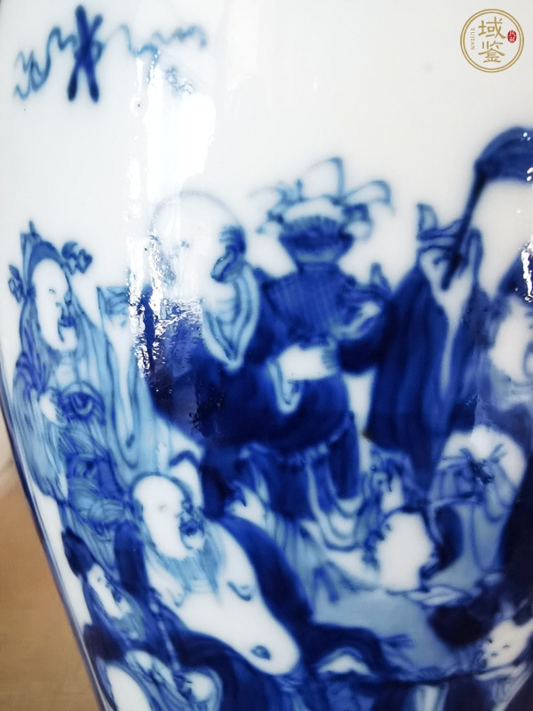 古玩陶瓷青花冰梅開窗人物蓋瓶真品鑒賞圖
