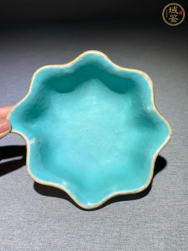古玩陶瓷花鳥紋粉彩花口碗真品鑒賞圖