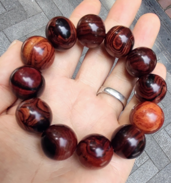 古玩雜項手串拍賣,當前價格0元
