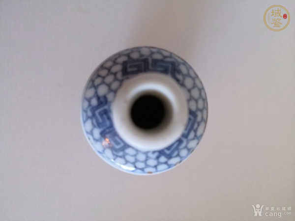 古玩陶瓷青花釉里紅人物故事紋鼻煙壺真品鑒賞圖