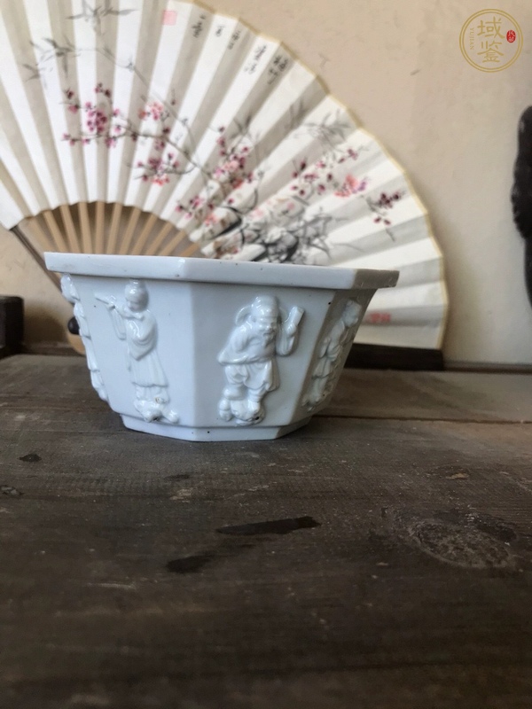 古玩陶瓷德化窯八仙圖模印八方水仙盆真品鑒賞圖