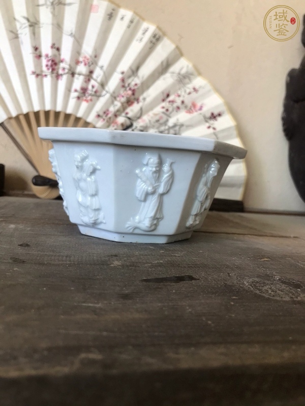 古玩陶瓷德化窯八仙圖模印八方水仙盆真品鑒賞圖