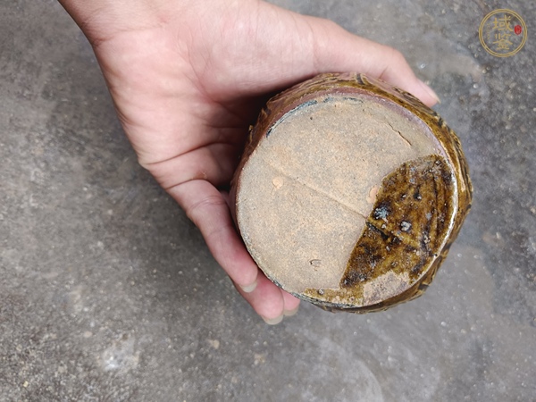 古玩陶瓷印花罐真品鑒賞圖