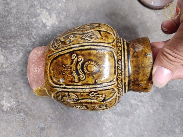 古玩陶瓷印花罐真品鑒賞圖