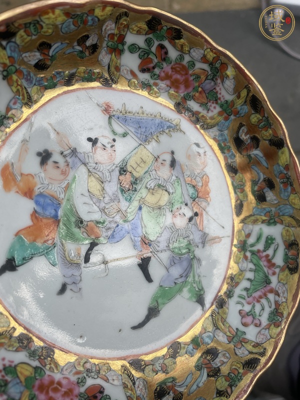 古玩陶瓷刀馬人廣彩盤真品鑒賞圖
