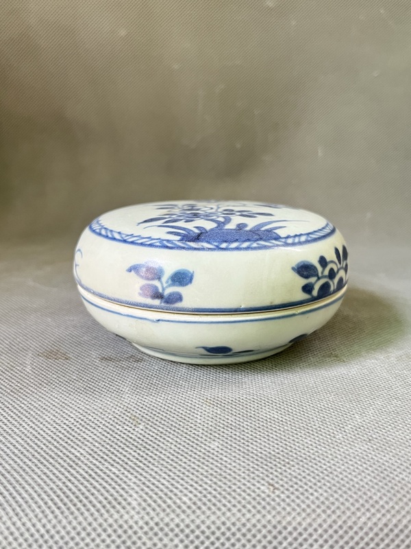 古玩陶瓷康熙~青花花卉紋粉盒拍賣,當前價格1799元
