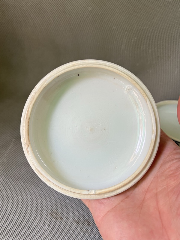 古玩陶瓷康熙~青花花卉紋粉盒拍賣,當前價格1799元
