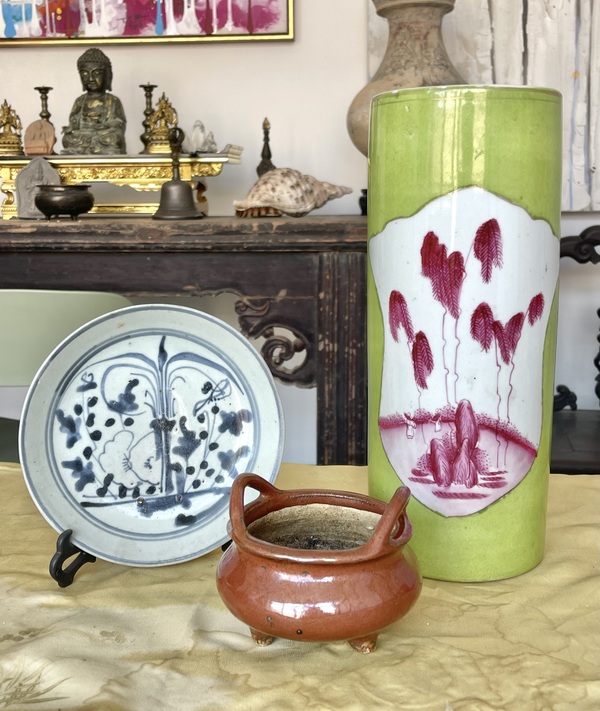 古玩轉(zhuǎn)賣紫金釉三足爐拍賣，當(dāng)前價格0元