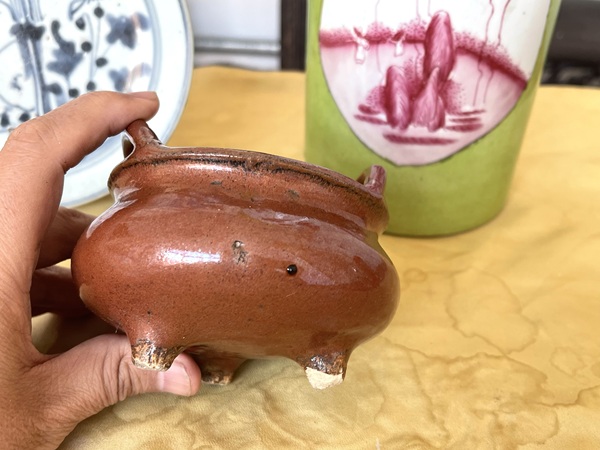 古玩陶瓷紫金釉三足爐拍賣,當前價格290元