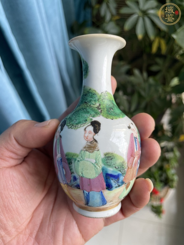 古玩陶瓷廣彩人物故事紋撇口瓶真品鑒賞圖