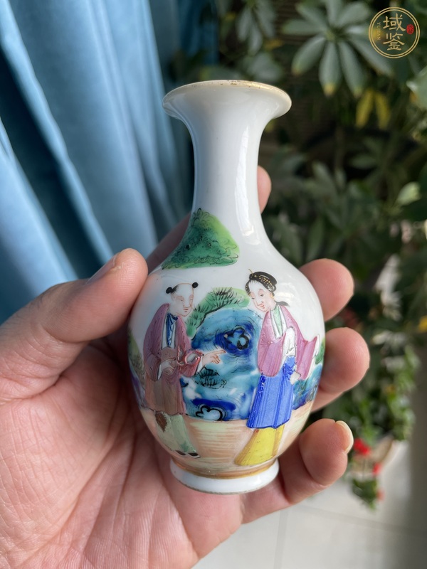 古玩陶瓷廣彩人物故事紋撇口瓶真品鑒賞圖