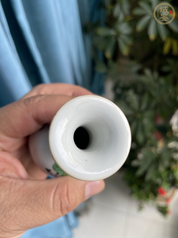 古玩陶瓷廣彩人物故事紋撇口瓶真品鑒賞圖