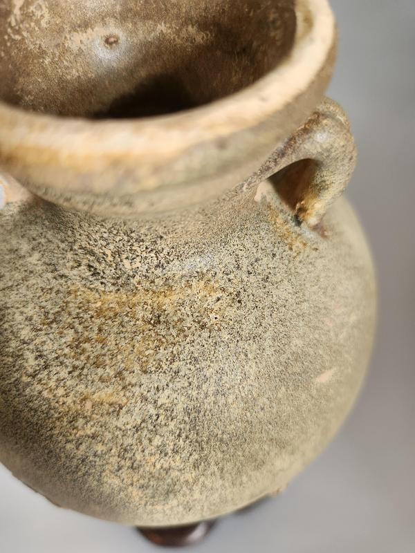 古玩陶瓷唐代茶葉末釉雙耳瓶拍賣，當前價格3800元