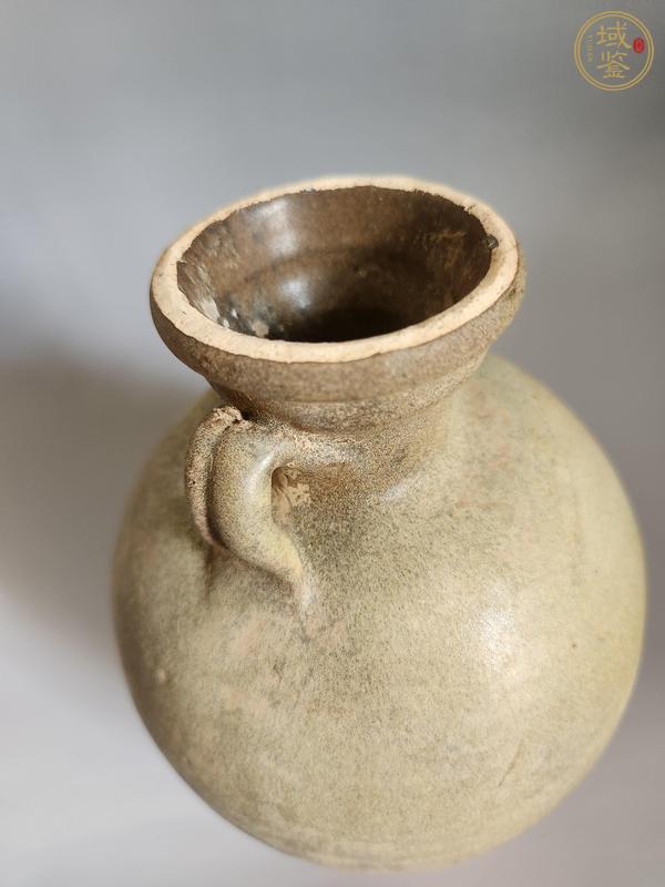 古玩陶瓷唐代茶葉末釉雙耳瓶真品鑒賞圖