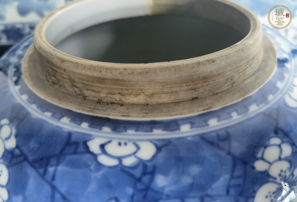 古玩陶瓷青花留白梅紋開(kāi)光博古圖罐真品鑒賞圖