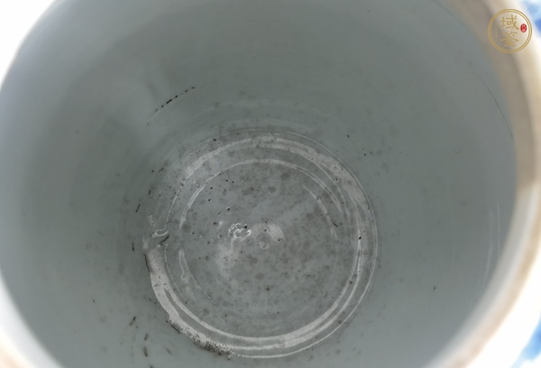 古玩陶瓷青花留白梅紋開(kāi)光博古圖罐真品鑒賞圖