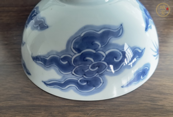 古玩陶瓷清雍正 青花過(guò)墻龍紋碗真品鑒賞圖