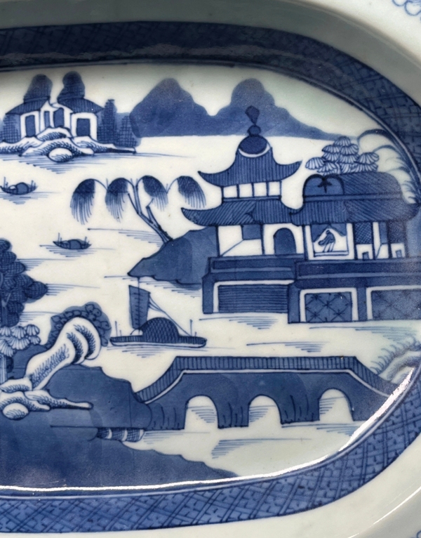 古玩陶瓷清道光-青花山水人物紋八方盤拍賣,當(dāng)前價(jià)格4788元