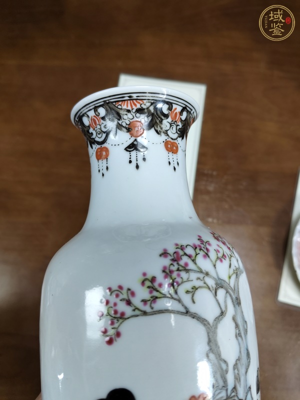 古玩陶瓷粉彩瓶真品鑒賞圖