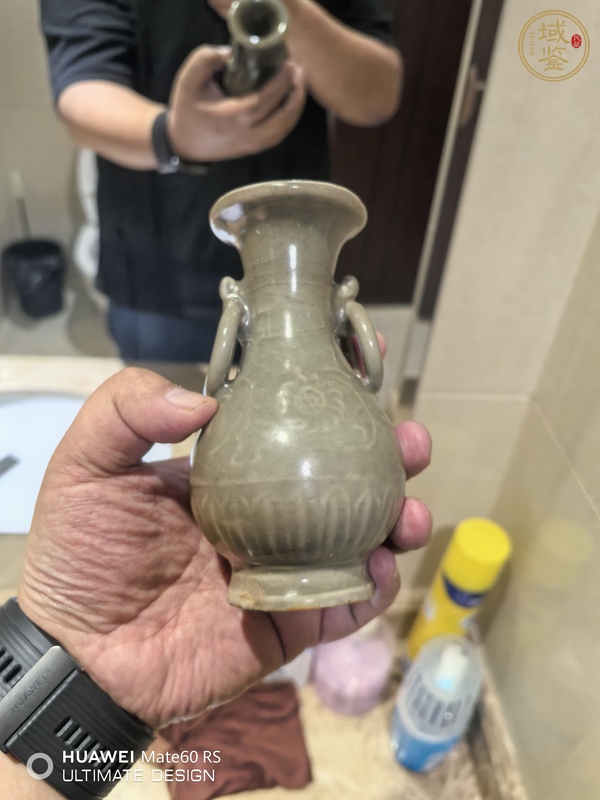 古玩陶瓷龍泉青瓷撇口瓶真品鑒賞圖