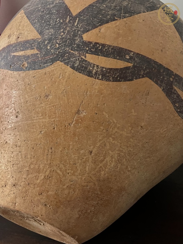古玩陶瓷馬家窯文化馬廠類型蛙紋彩陶罐真品鑒賞圖