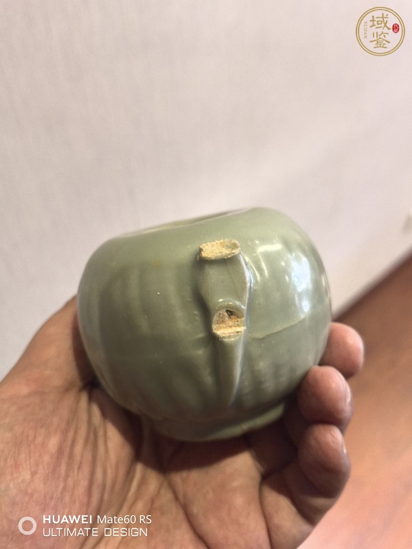 古玩陶瓷龍泉青瓷執(zhí)壺真品鑒賞圖