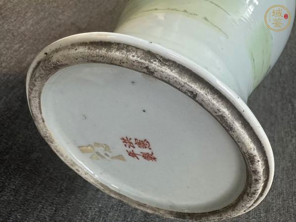 古玩陶瓷粉彩人物故事觀音瓶真品鑒賞圖