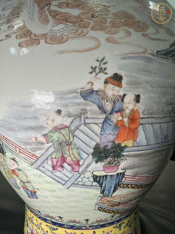 古玩陶瓷粉彩人物故事輔首尊真品鑒賞圖
